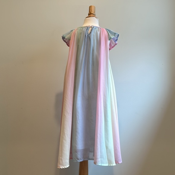 Girls pastel dress, Size 6, Twins ((2 avlbl) - Picture 2 of 3